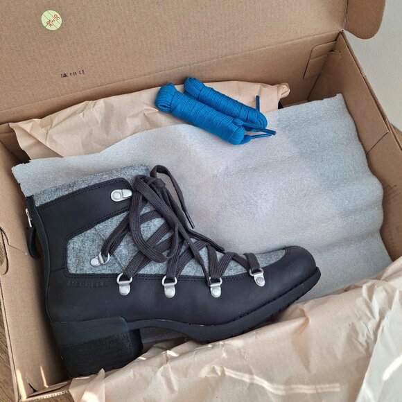 Merrell | Shiloh II Warm Leather Boots (Black/Gray) | Women's US 7 - Picture 10 of 11